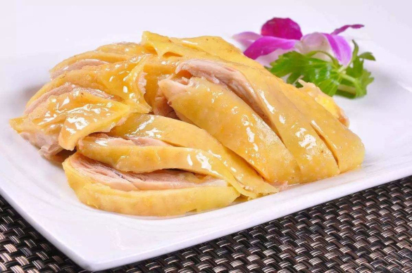菜肴盛器的美感