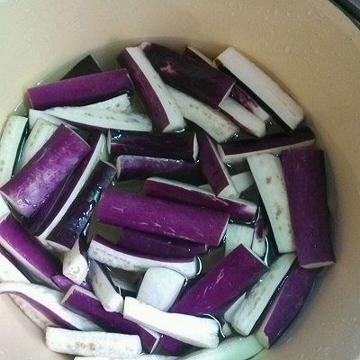 茄子皮能吃吗？有什么营养价值和功效？