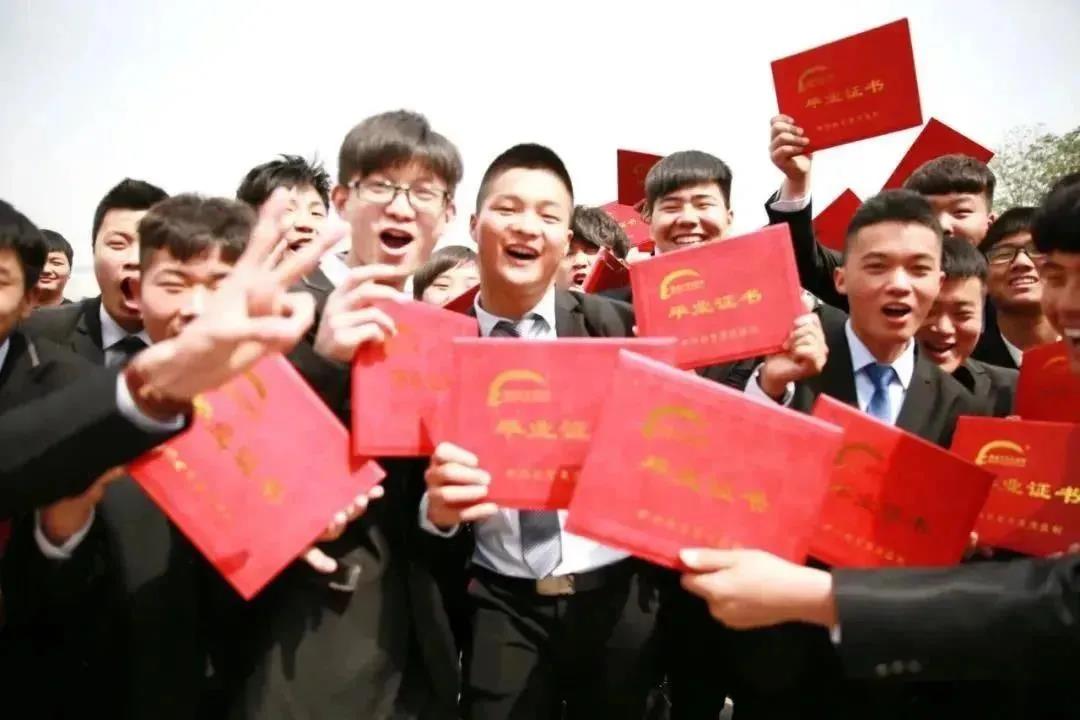 真材实料的实操训练，才是好学校的标准！