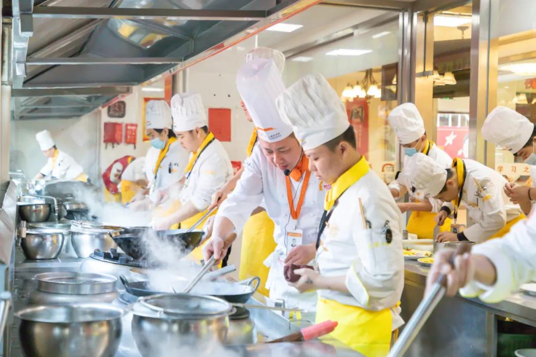 真材实料的实操训练，才是好学校的标准！