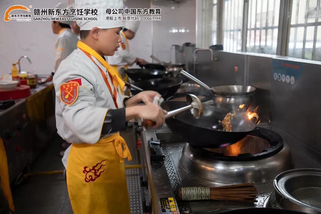 真材实料的实操训练，才是好学校的标准！