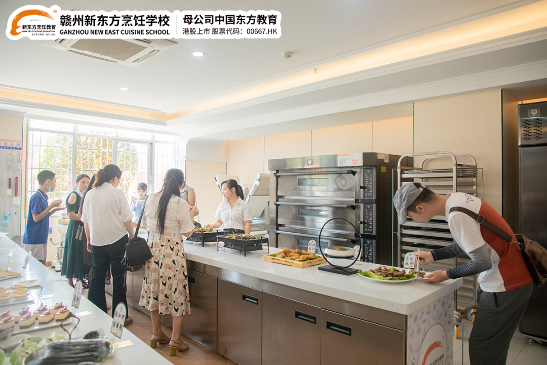 美食狂欢节倒计时仅剩一天，准备迎接美食的盛宴吧！