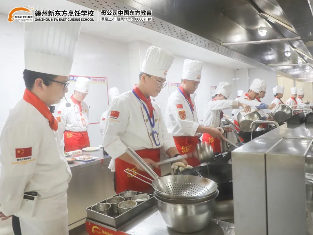 美食狂欢节倒计时仅剩一天，准备迎接美食的盛宴吧！