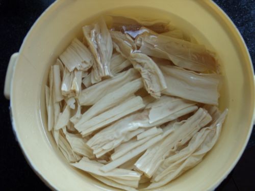 腐竹怎么泡才又快又软_赣南厨师炒菜