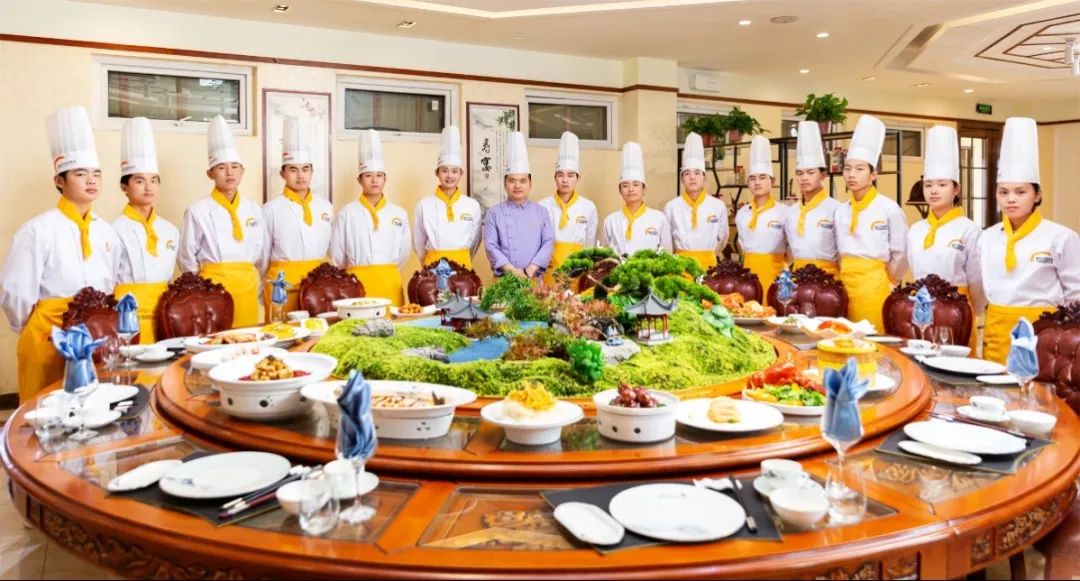 就业回访|赣州新东方走进亚马逊餐饮旗下颐海门店，见证毕业学
